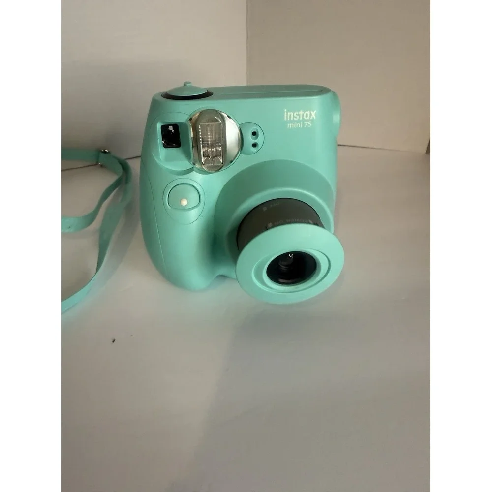 Fujifilm Instax Mini 7S Instant Camera in Mint Green with Matching Case